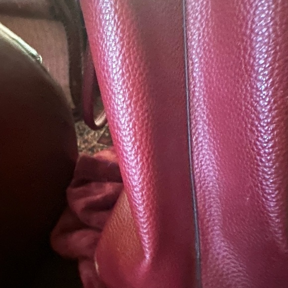 Red Prada - Picture 6 of 7